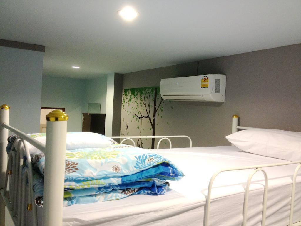 Phuket Blue Hostel Zimmer foto