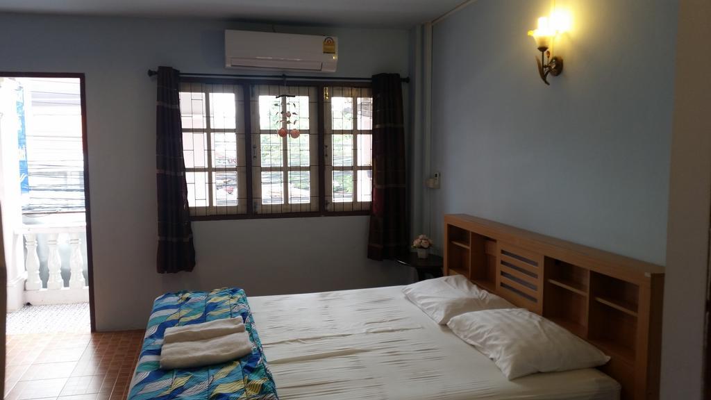 Phuket Blue Hostel Zimmer foto