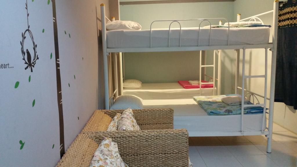 Phuket Blue Hostel Zimmer foto